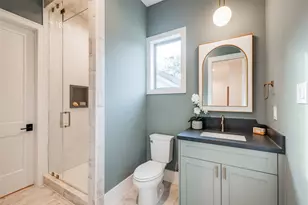 735 E 8th 1/2 St, Houston, TX 77007 - Photo 34