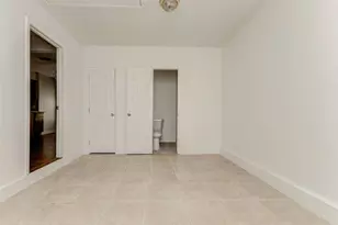 5622 Woodgreen St, Houston, TX 77033 - Photo 14