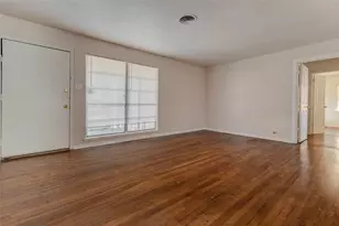 5622 Woodgreen St, Houston, TX 77033 - Photo 4