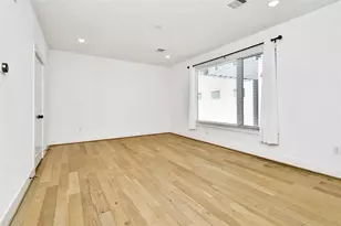 208 N York St, Houston, TX 77003 - Photo 16