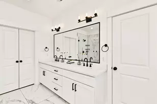 208 N York St, Houston, TX 77003 - Photo 22