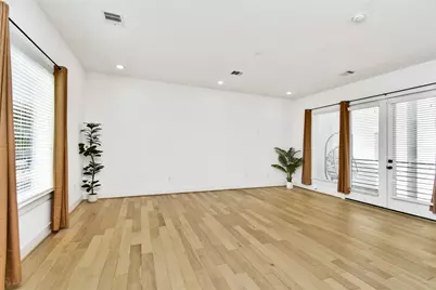 208 N York Street #B, Houston, TX 77003 - Photo 14