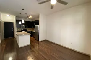 2700 Brazos St, Houston, TX 77006 - Photo 2