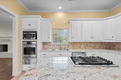 616 Westwood Circle, La Marque, TX 77568 - Photo 16