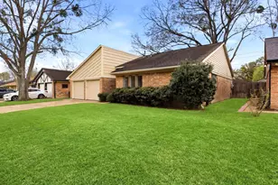 834 Red Rock Canyon Dr, Katy, TX 77450 - Photo 2