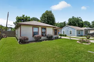 2402 Raymond St, Pasadena, TX 77506 - Photo 2