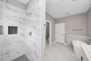 8312 Comal St, Houston, TX 77051 - Photo 14