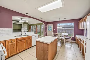 11610 Oak Lake Park Dr, Sugar Land, TX 77498 - Photo 16