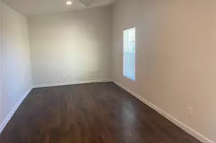 12115 Segrest Dr, Houston, TX 77047 - Photo 10