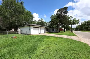 401 S Market St, Hallettsville, TX 77964 - Photo 24