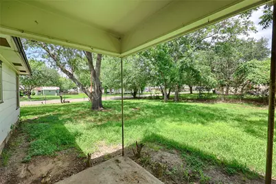 401 S Market Street, Hallettsville, TX 77964 - Photo 26