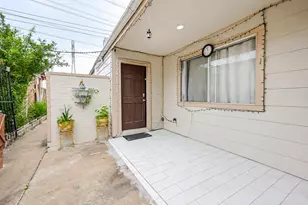 9319 Belle Park Dr, Houston, TX 77099 - Photo 2