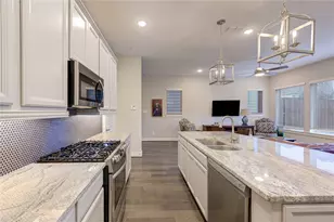 10931 Brambling Wood Dr, Houston, TX 77043 - Photo 4