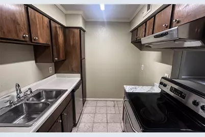 8421 Hearth Drive, Houston, TX 77054 - Photo 8