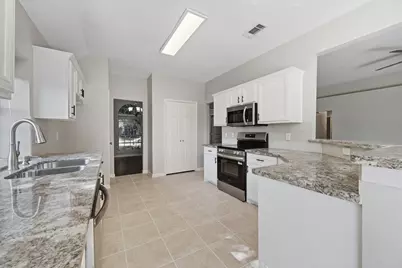 8102 Blue Jay Street, Baytown, TX 77523 - Photo 20
