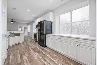 421 Livingstone Lane, League City, TX 77573 - Photo 8