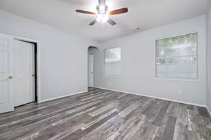 421 Livingstone Ln, League City, TX 77573 - Photo 18