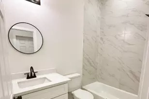 9705 Garcroft St, Houston, TX 77029 - Photo 8