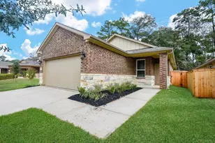 2022 W Darlington Oak Ct, Conroe, TX 77304 - Photo 2