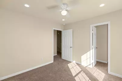 7754 Avenue J, Houston, TX 77012 - Photo 24