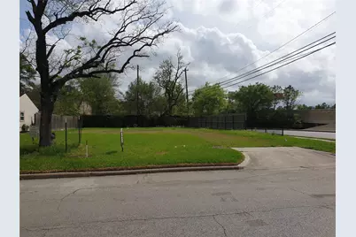 4629 Maple Street, Bellaire, TX 77401 - Photo 1