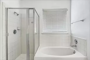 1631 Laura Anne Dr, Houston, TX 77049 - Photo 10