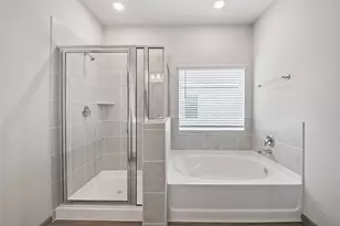 2119 Spring Hollow Dr, Baytown, TX 77521 - Photo 22
