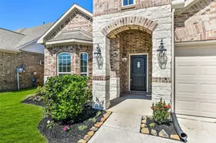 2413 Village Azalea Dr, Texas City, TX 77568 - Photo 2