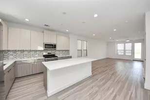 18716 Centro Main St, Shenandoah, TX 77385 - Photo 10