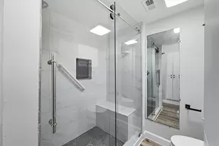 2243 W Alabama St, Houston, TX 77098 - Photo 26