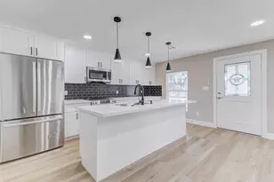 1054 Dewalt St, Houston, TX 77088 - Photo 16