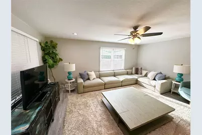 8021 White Avenue, Hitchcock, TX 77563 - Photo 6