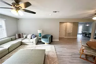 8021 White Ave, Hitchcock, TX 77563 - Photo 14