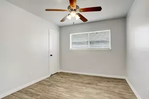 5613 Armstrong Dr, Texas City, TX 77591 - Photo 8