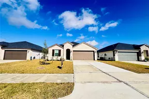 1119 Fringed Bluestar Dr, Rosharon, TX 77583 - Photo 2