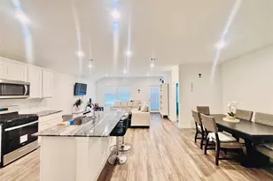 1119 Fringed Bluestar Dr, Rosharon, TX 77583 - Photo 4