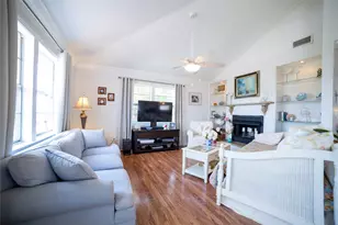 4014 Reeves Dr, Galveston, TX 77554 - Photo 6