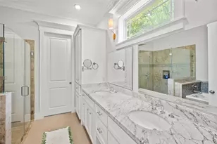 1002 W 41st St, Houston, TX 77018 - Photo 14