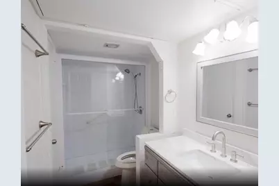 2100 Tanglewilde Street Street #428, Houston, TX 77063 - Photo 8