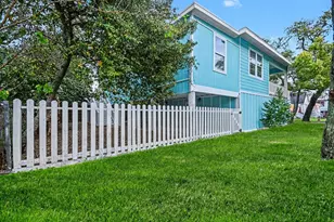 2828 Ave O 1/2, Galveston, TX 77550 - Photo 30