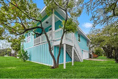 2828 Avenue O 1/2, Galveston, TX 77550 - Photo 2