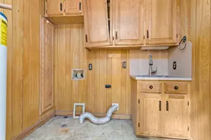 8265 Maple Street, Orange, TX 77632 - Photo 20