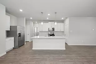 2010 W Darlington Oak Ct, Conroe, TX 77304 - Photo 10