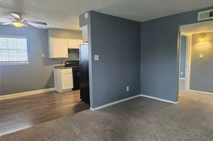 2311 71st St, Galveston, TX 77551 - Photo 4