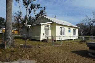 422 Crooke St, Conroe, TX 77301 - Photo 2