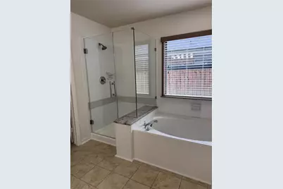 47 Hidden Meadow Drive, The Woodlands, TX 77382 - Photo 32