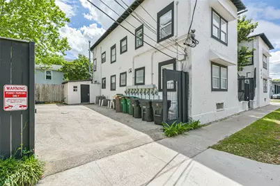 415 Fairview Avenue #8, Houston, TX 77006 - Photo 8