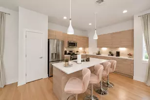 1903 Wipprecht St, Houston, TX 77020 - Photo 2