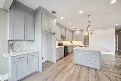 1025 Arizona Drive, Cleveland, TX 77327 - Photo 14