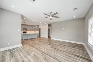 1025 Arizona Dr, Cleveland, TX 77327 - Photo 8